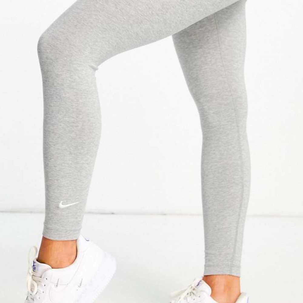 Wmns Grey Nike Leggings Sz LG